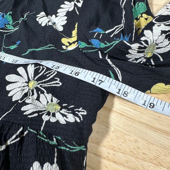 ByTiMo NWT Black Floral Bubble Crepe Blouse Daisy Size S Long Sleeve Round Neck - Picture 9 of 10
